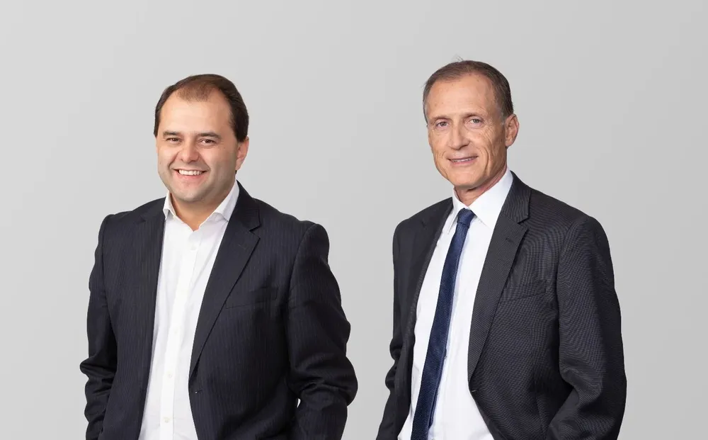 Leonardo Isoardi (izquierda) y Nelson Mendiburu (derecha) de CPA Ferrere.)