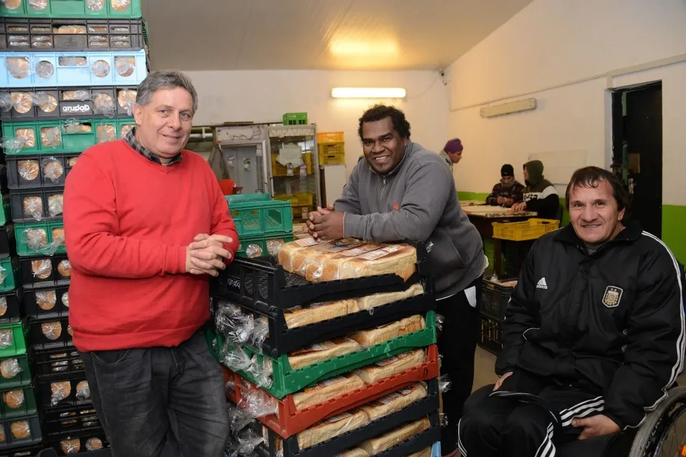 De izquierda a derecha Hebert Barboza, Juan Pablo Santos y Gilbert Airala, tres exreclusos que