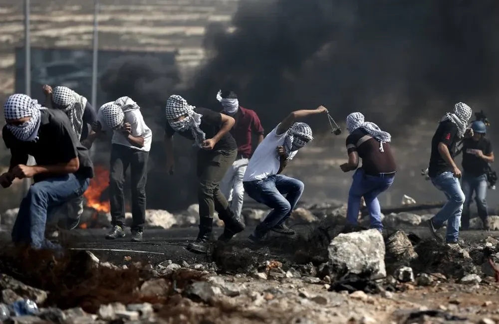 En Cisjordania, palestinos se enfrentaron con la policía israelí