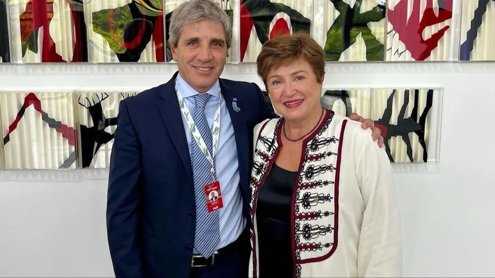 El ministro de Economía Luis 