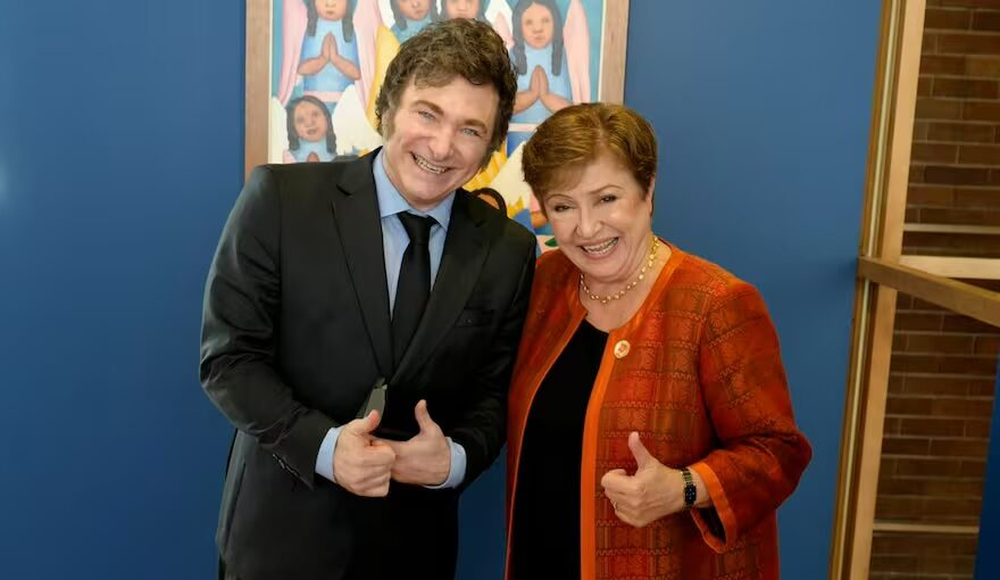 Grandes bancos de inversión prevén que Argentina alcanzará un nuevo acuerdo con el FMI en 2025.