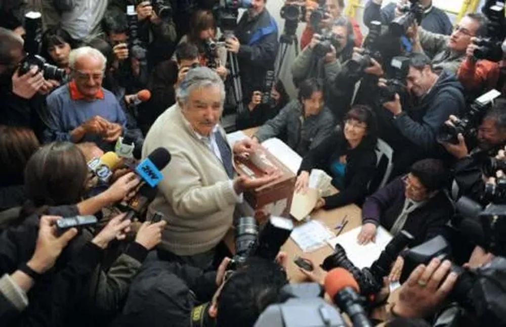 José Mujica votando el domingo a la mañana.