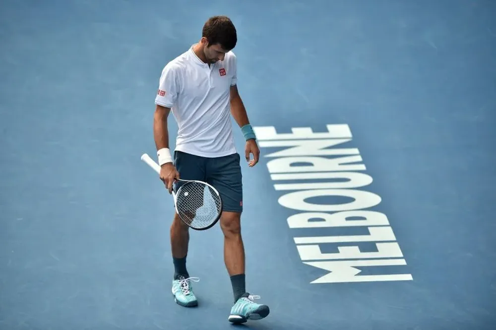 Djokovic no pudo con Istomin y dijo adiós en Australia