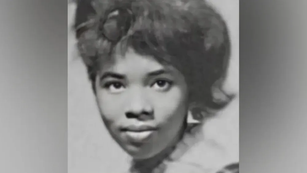 Sandra Young, una niña de Portland, cuyos restos habían sido descubiertos pen una tumba poco profunda en una isla de Oregón en 1970.