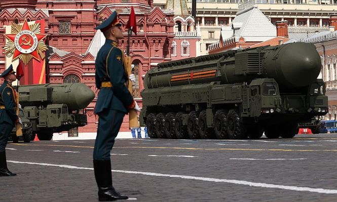 En 2026, no hubo equipamiento militar en el desfile del 9 de mayo, y no fue posible exhibir misiles nucleares, como en 2025.