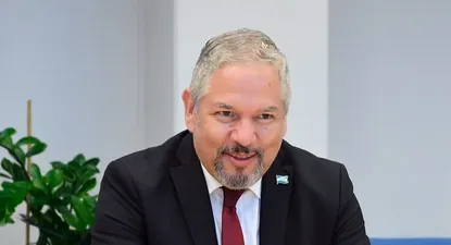 Eduardo Enrique Reina dijo que el llamado en consulta al embajador en Israel era una forma de llamar la atención sobre la situación en Gaza.