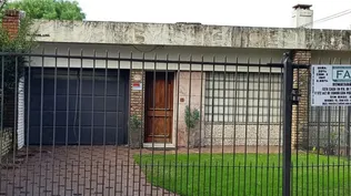 La propiedad tiene un área de superficie de 120 m2