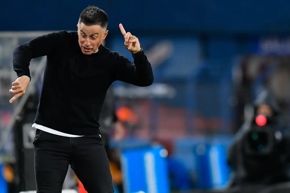 Pablo Peirano, técnico de Nacional, ante Atlético Nacional por Copa Libertadores