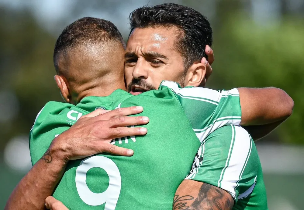 Racing recibe a Boston River