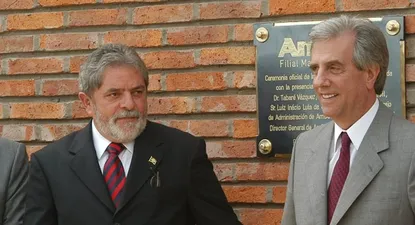Lula y Vázquez acudieron a la inauguración de la planta en Paysandú, en 2005