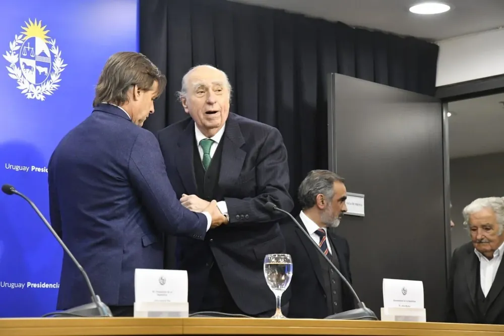 La caída de Julio María Sanguinetti