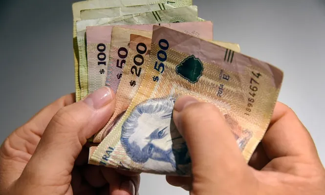 En junio de abona el primer medio aguinaldo del año.