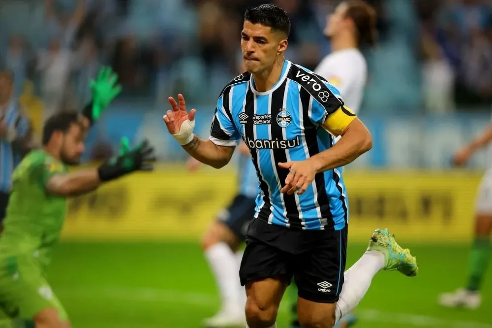 Suárez vuelve a defender a Gremio
