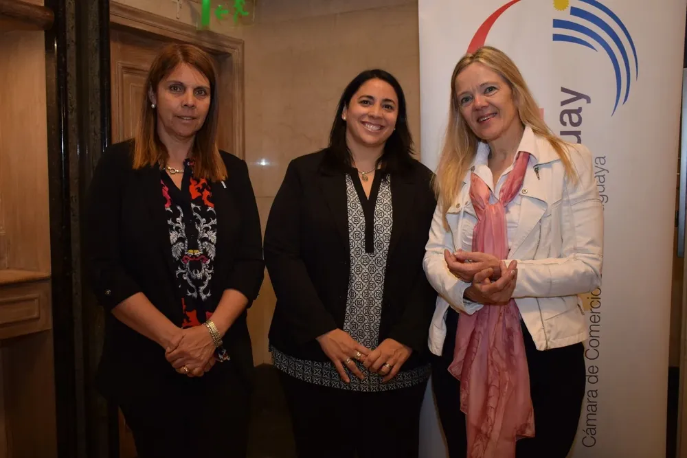 Rosana Perdomo, Adriana Tissoni y Helga Ringeltaube