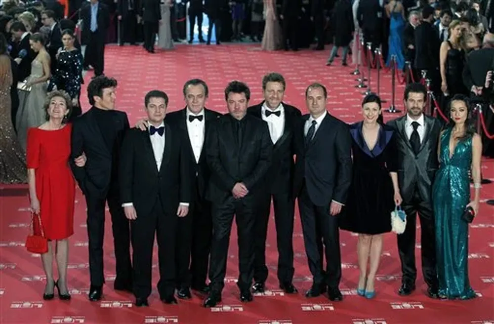 El elenco de No habrá paz para los malvados