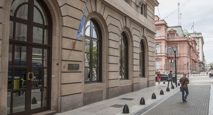 El Gobierno reorganiza el Sistema de Inteligencia Nacional y repone a la SIDE como organismo rector