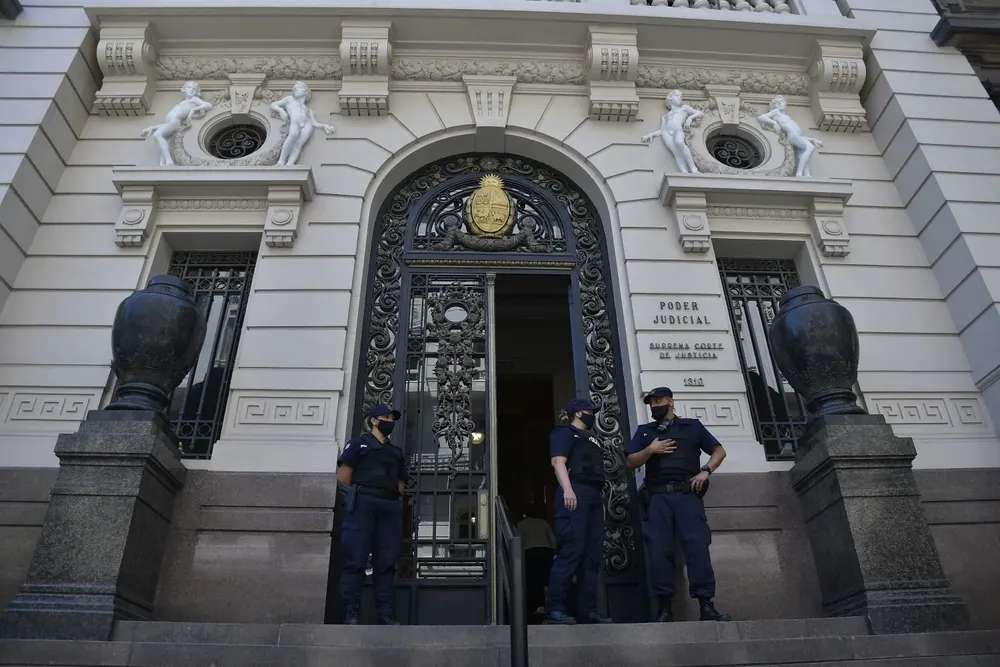 La Suprema Corte deberá dar trámite a la denuncia y remitirla a Cancillería