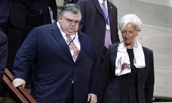 Carstens: gobiernos y bancos centrales deben profundizar la ayuda a las economías