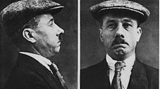 Fotos del prontuario de un hombre identificado como Ret Marut (B. Traven) cuando fue arrestado en Londres, en 1923.
