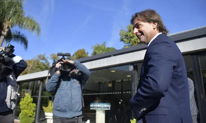 “Tenemos que volver a ocupar el centro del ring”, dijo Luis Lacalle Pou