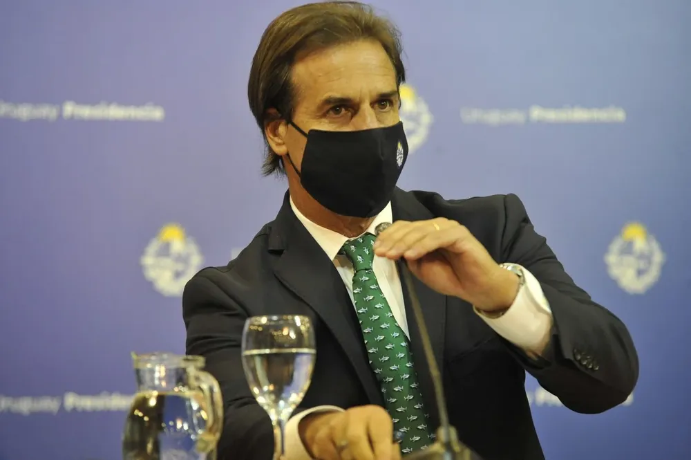 Lacalle Pou durante una rueda de prensa