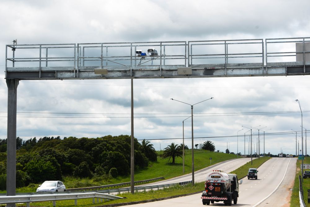 Arco ubicado en Ruta 102
