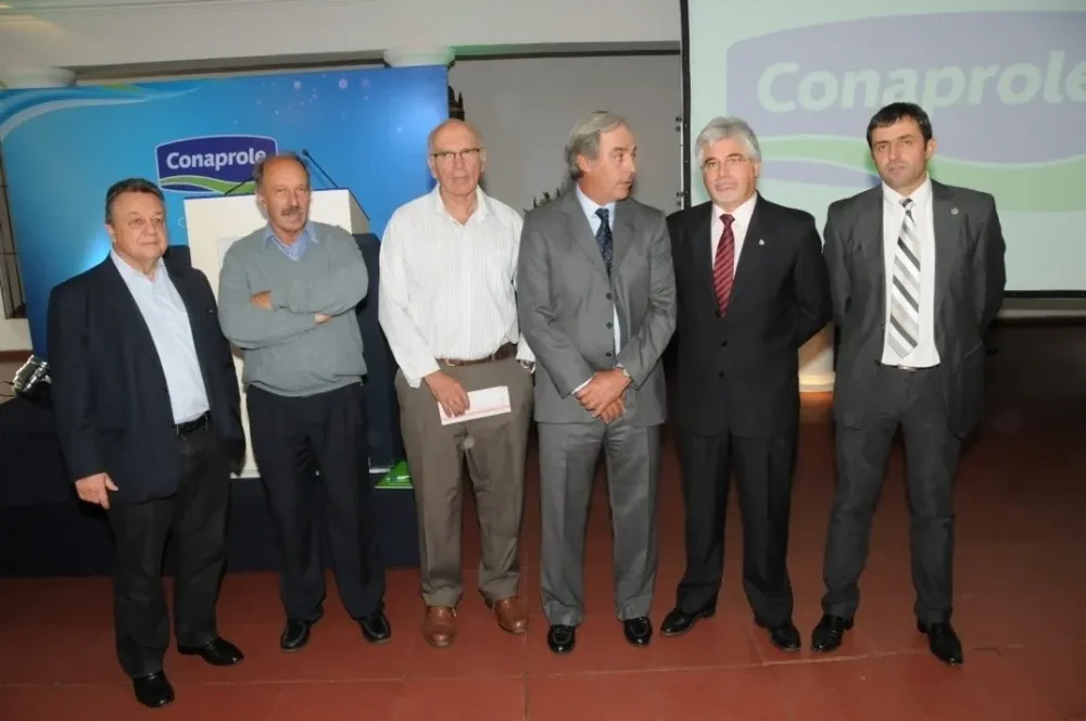 Autoridades de Conaprole, Inale y ex ministro de Agricultura de Brasil, Roberto Rodrígues