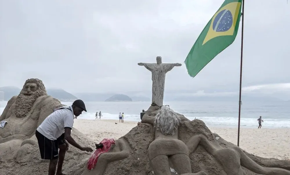 Mujeres de arena en Copacabana