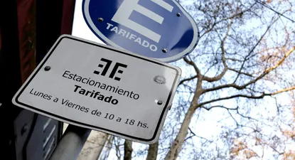 como funcionara el estacionamiento tarifado y el servicio de guinches en montevideo en semana de turismo