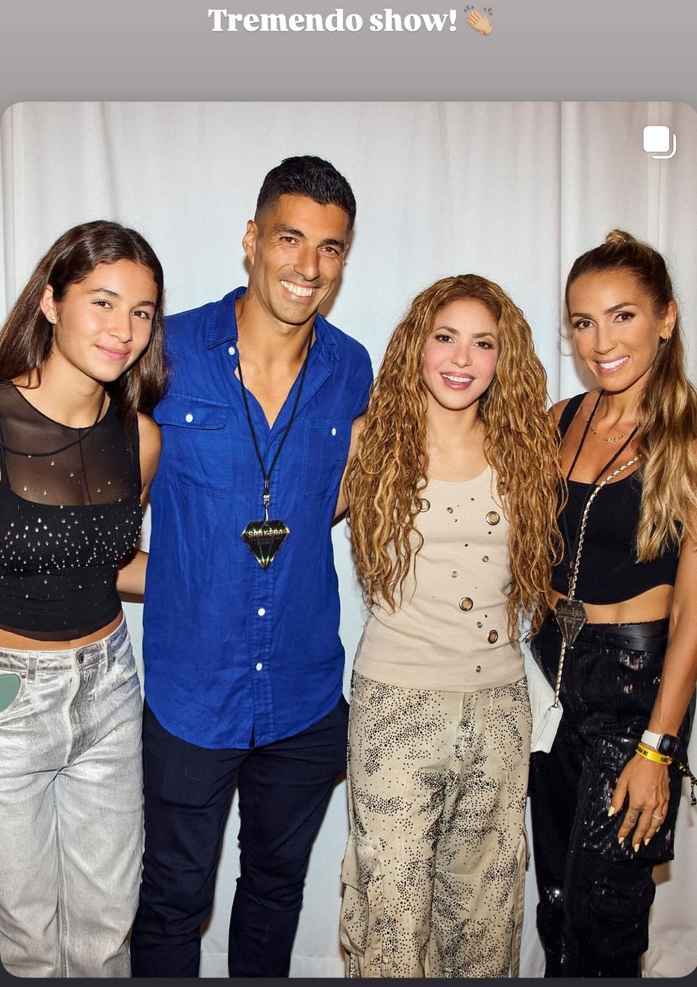 Luis Suárez fue a ver el show de Shakira en Miami con su esposa Sofía Balbi y su hija Delfina Luis Suárez fue a ver el show de Shakira en Miami con su esposa Sofía Balbi y su hija Delfina