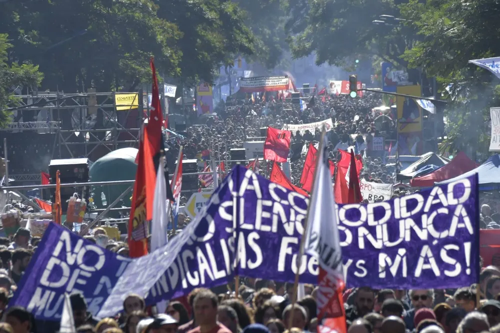 No habrá taxis, ni clases en la Udelar; los ómnibus funcionarán con normalidad