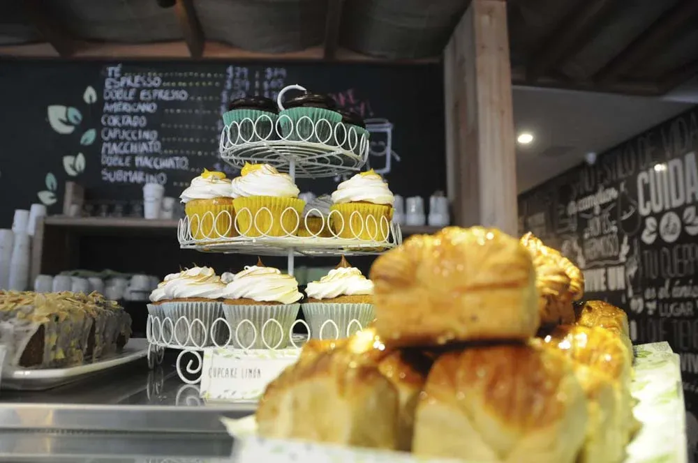 Local de Camelia en 21 de Setiembre. D. Battiste