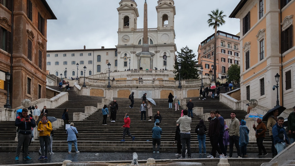 La emblemática Plaza de España, en Roma.