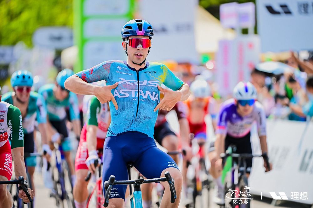 El uruguayo Thomas Silva celebra en el Tour de Hainan