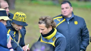 Forlán ya firmó autógrafos en plena práctica en Maldonado