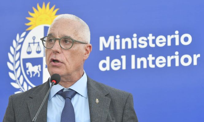Carlos Negro, ministro del Interior