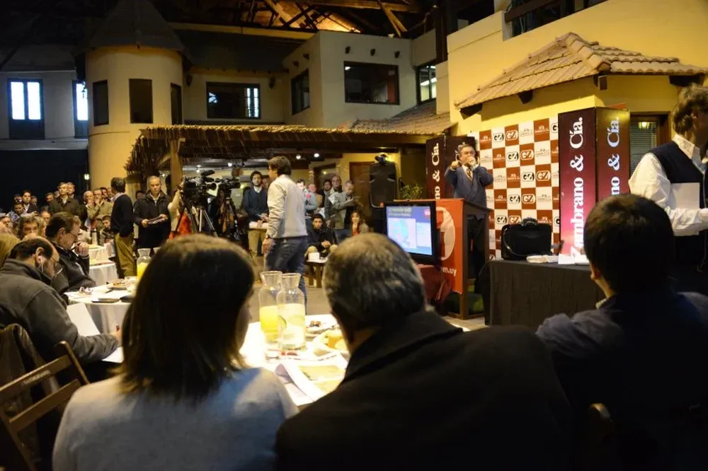 Remató Gerardo Zambrano ante un público que sumaba unas 150 personas