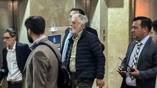 Julio De Vido arribó a los tribunales de Comodoro Py poco después de las 8:05