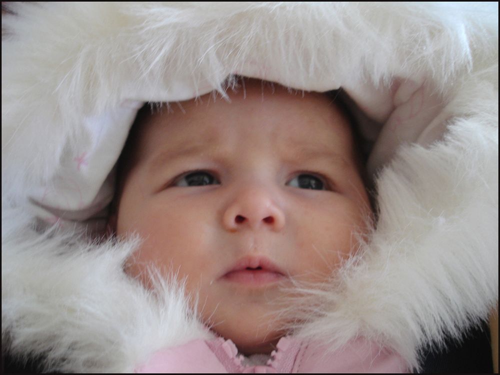 Una llamativa práctica en Noruega involucra a bebés durmiendo a la intemperie