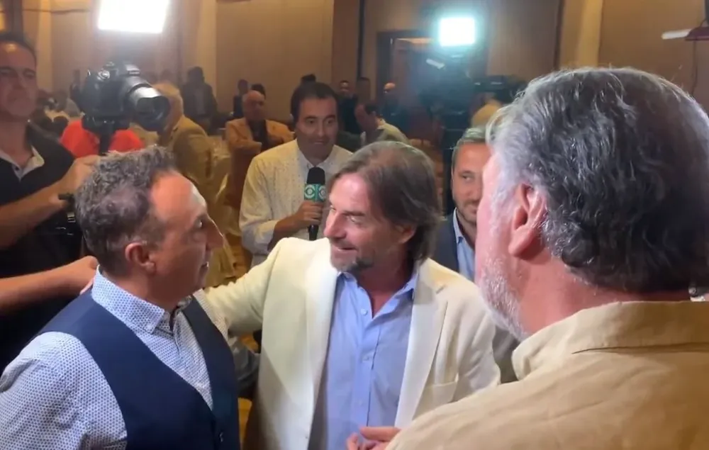 Lacalle Pou se encontró con campeones del Mundialito y recordó el limonazo de Venancio Ramos