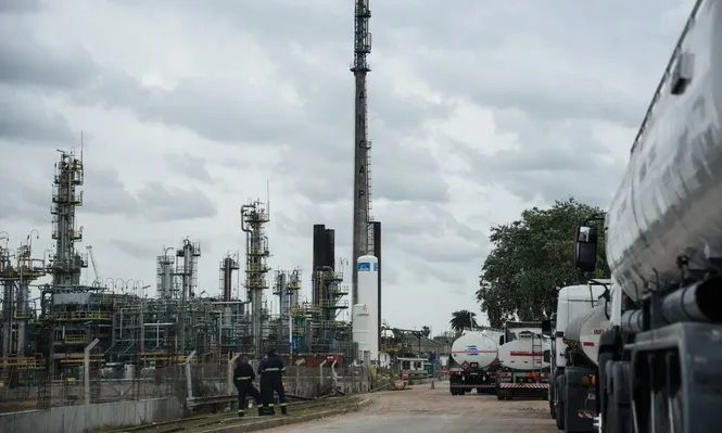 Ancap y su sindicato llegaron a un acuerdo ante para de refinería La Teja