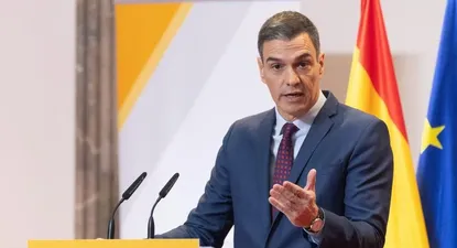 Sánchez creará un Comité de Expertos para generar un entorno digital seguro y proteger a los menores del porno.
