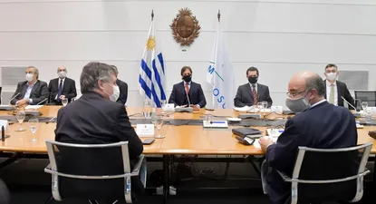 evaluan abrir la mitad de las oficinas de identificacion civil para tramites