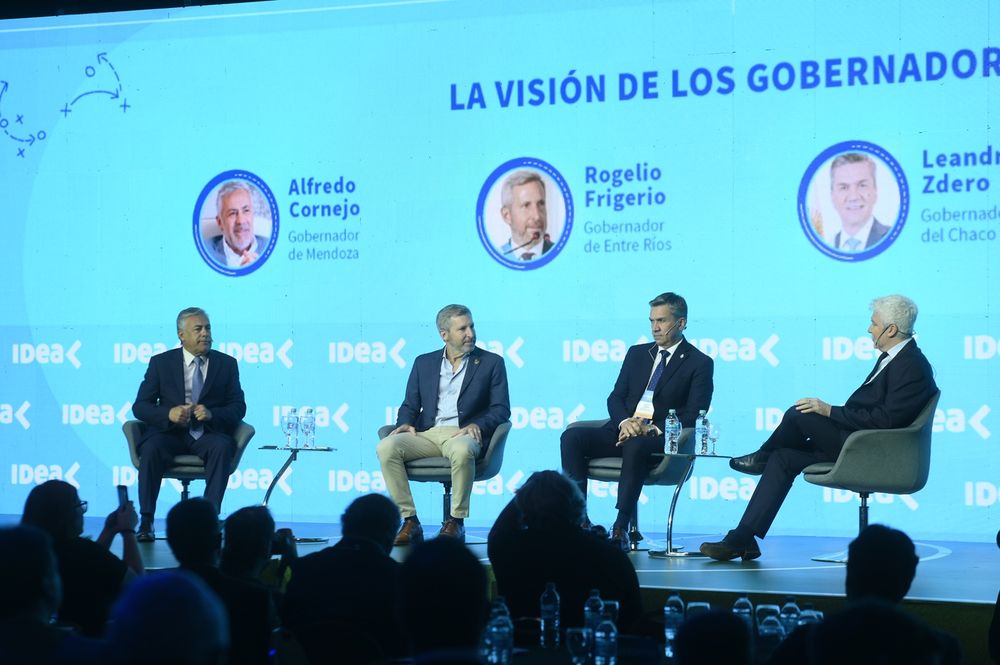 Corjeno, Frigerio y Zdero durante el Coloquio IDEA