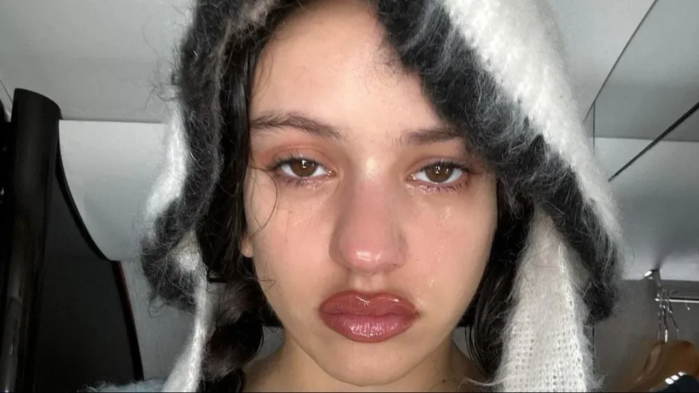 La cantante española Rosalía, en un momento difícil.