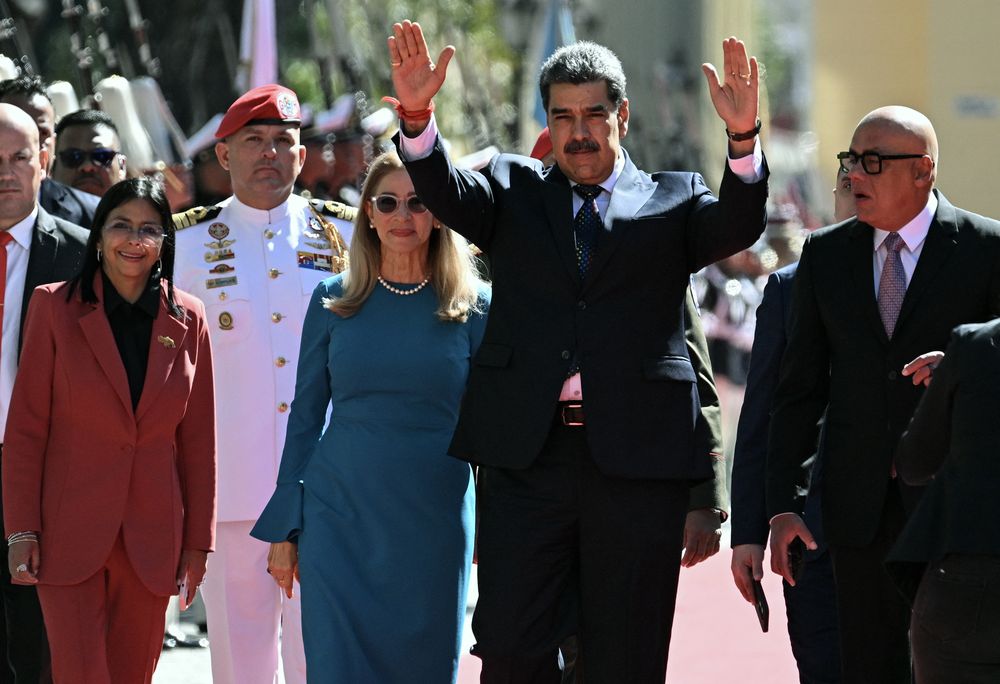 Nicolás Maduro llega a la Asamblea Nacional de Venezuela el 10 de enero.jpg