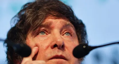 Javier Milei partió hacia la Facultad de Derecho para el debate