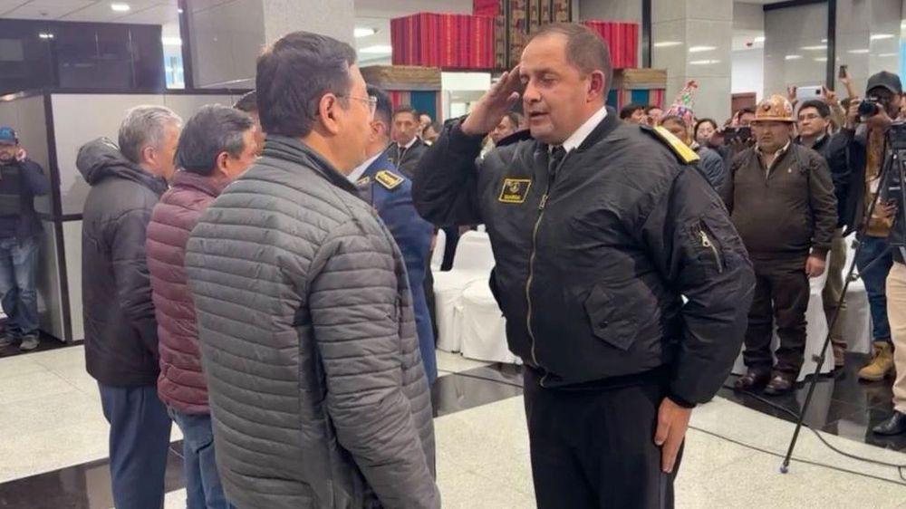 El presidente Luis Arce nombró este miércoles a una nueva cúpula militar.