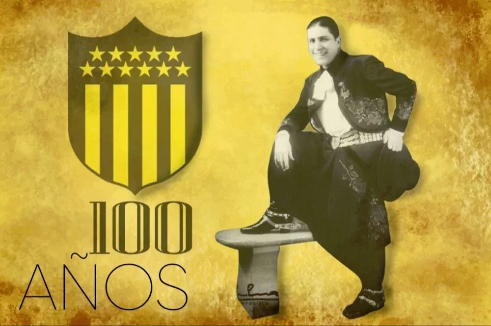 Carlos Gardel le cantó a Peñarol el 26 de octubre de 1923 en el Teatro 18 de Julio del centro de Montevideo