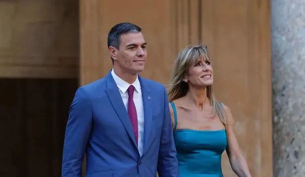 El presidente de España, Pedro Sánchez, y su esposa Begoña Gómez.